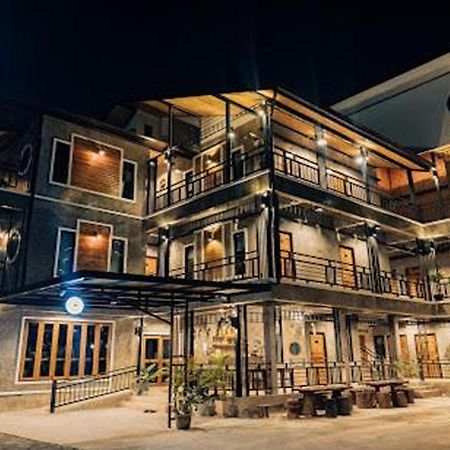 Nan Arena Place Exterior photo